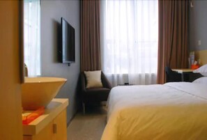 Deluxe dubbelrum - 1 kingsize-säng - eget badrum | Sängtillbehör av högsta kvalitet, ljudisolering och gratis wi-fi