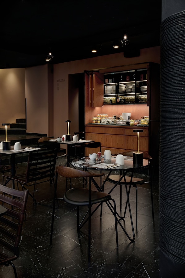 Daily buffet breakfast (DKK 225 per person)