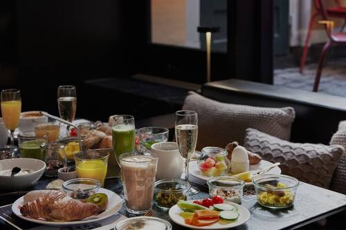 Frukostbuffé varje dag mot avgift