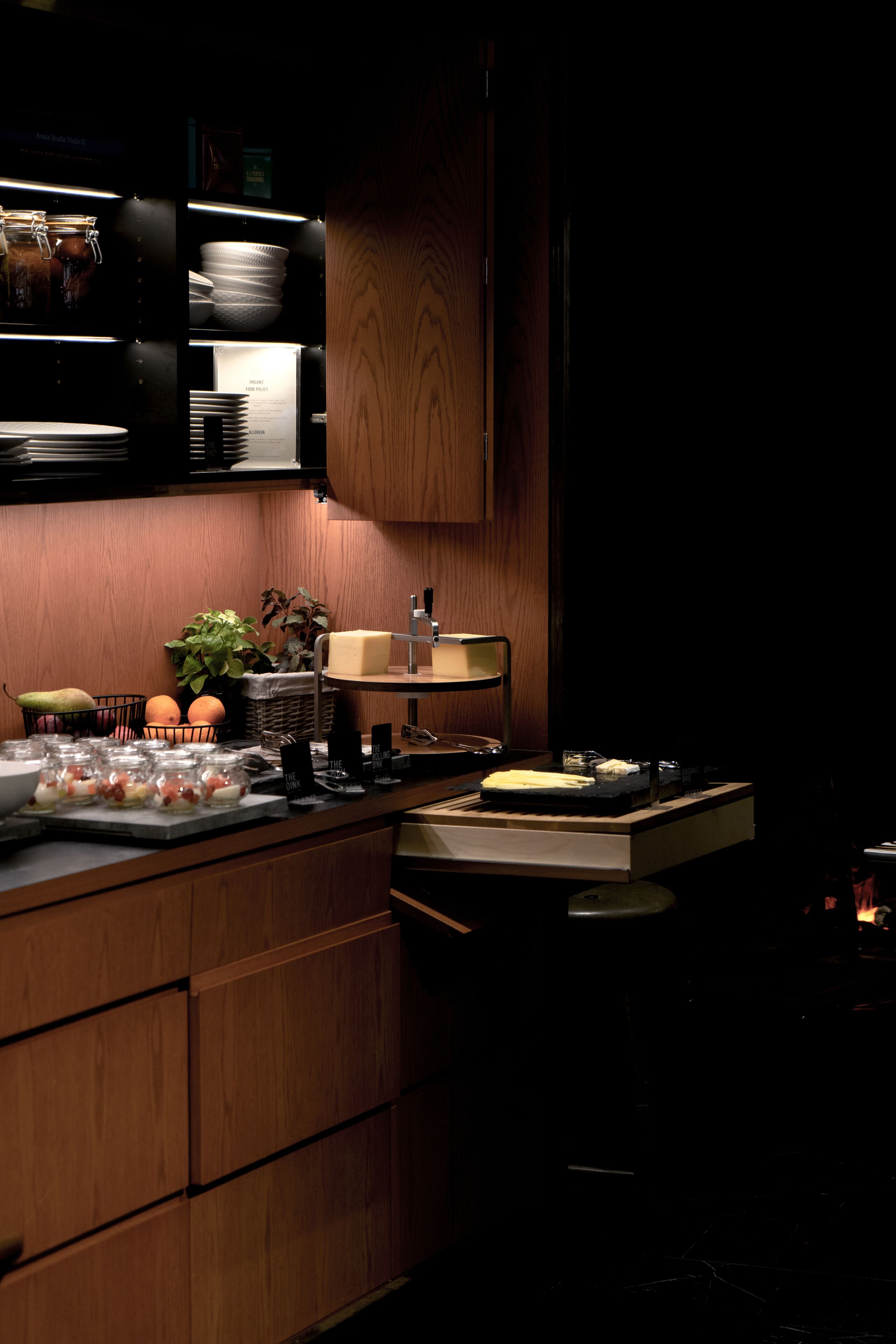 daily buffet breakfast (dkk 225 per person)