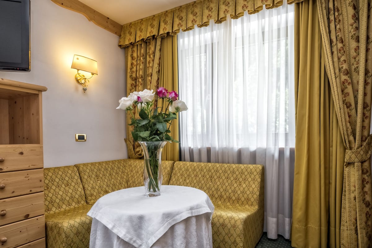 superior double room | in-room safe, desk, iron/ironing board, free wifi