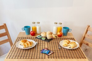 Studio (1) | Verduisterende gordijnen, een strijkplank/strijkijzer, gratis wifi