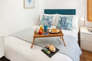 Studio (1) | Verduisterende gordijnen, een strijkplank/strijkijzer, gratis wifi