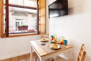 開放式客房 (1) | 遮光窗簾/窗簾、熨斗/熨衫板、免費 Wi-Fi、床單