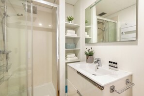 City Apartment | Bathroom - D&S - Porto Theater Apartment (Porto)