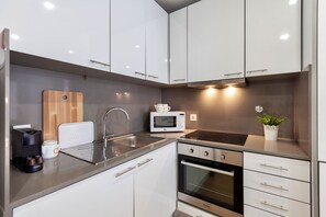 公寓, 2 间卧室 | 私人厨房 | 冰箱、微波炉、烤箱、炉灶