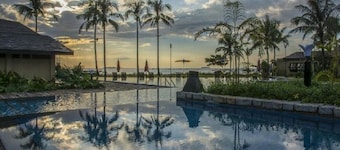 Bay Of Bengal Resort