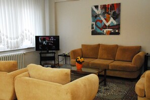 Apartment, 3 Bedrooms | Living room | LED TV - VIP Apart Hotel (Bursa)