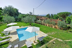 Outdoor pool - Villa Morandi (Loro Ciuffenna)