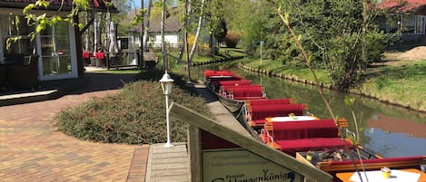 숙박 시설 구내