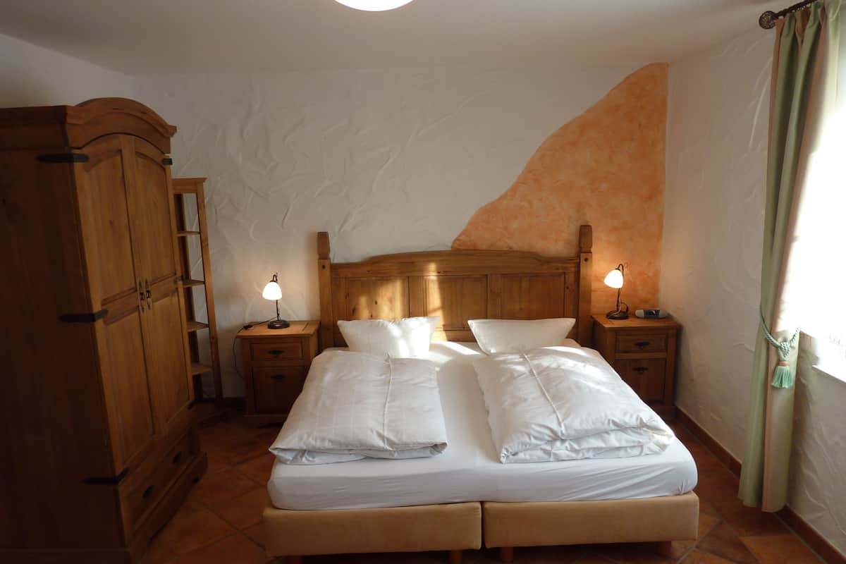 Estudio, cocineta (FeWo) | Artículos del minibar gratis, wifi gratis y ropa de cama 