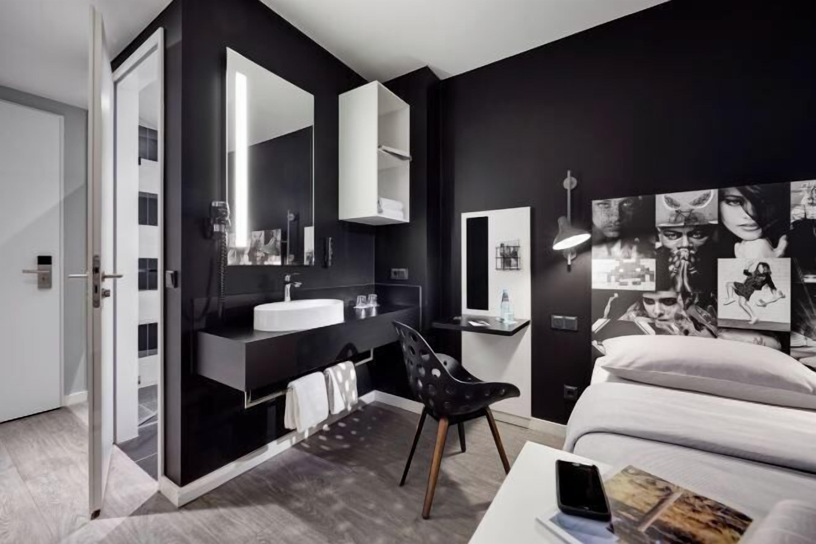 Schreibtisch, Bügeleisen/Bügelbrett, kostenloses WLAN, Bettwäsche