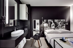 Desk, iron/ironing board, free WiFi, bed sheets - LEGERE EXPRESS Tuttlingen (Tuttlingen)