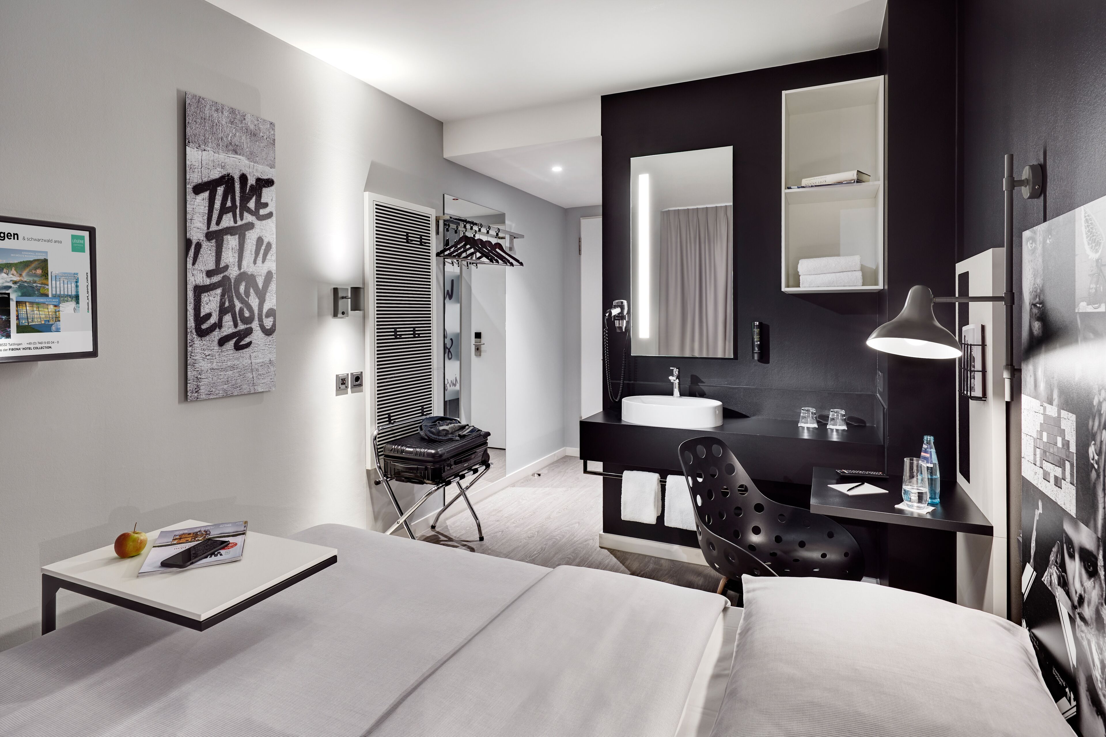 Standardzimmer, 1 Queen-Bett | Schreibtisch, Bügeleisen/Bügelbrett, kostenloses WLAN, Bettwäsche