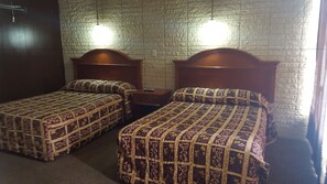 Rollaway beds, free wired Internet - Breezwood Motel (Breezewood)