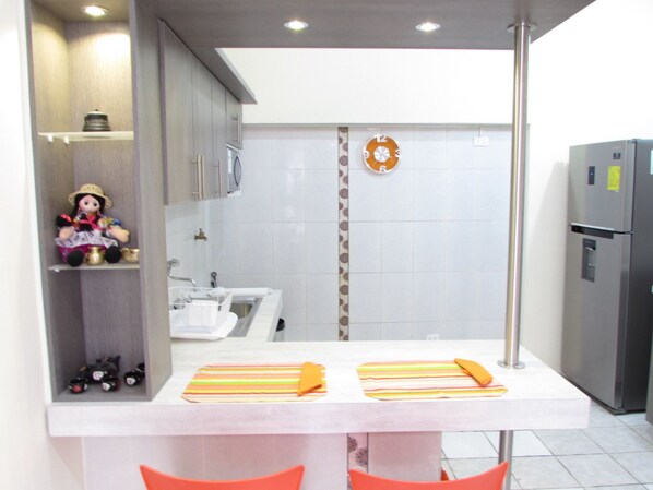 Dupleks Klasik, 1 kamar tidur, dapur, pemandangan kota | Minibar, meja kerja, setrika/meja setrika, dan Wi-Fi gratis