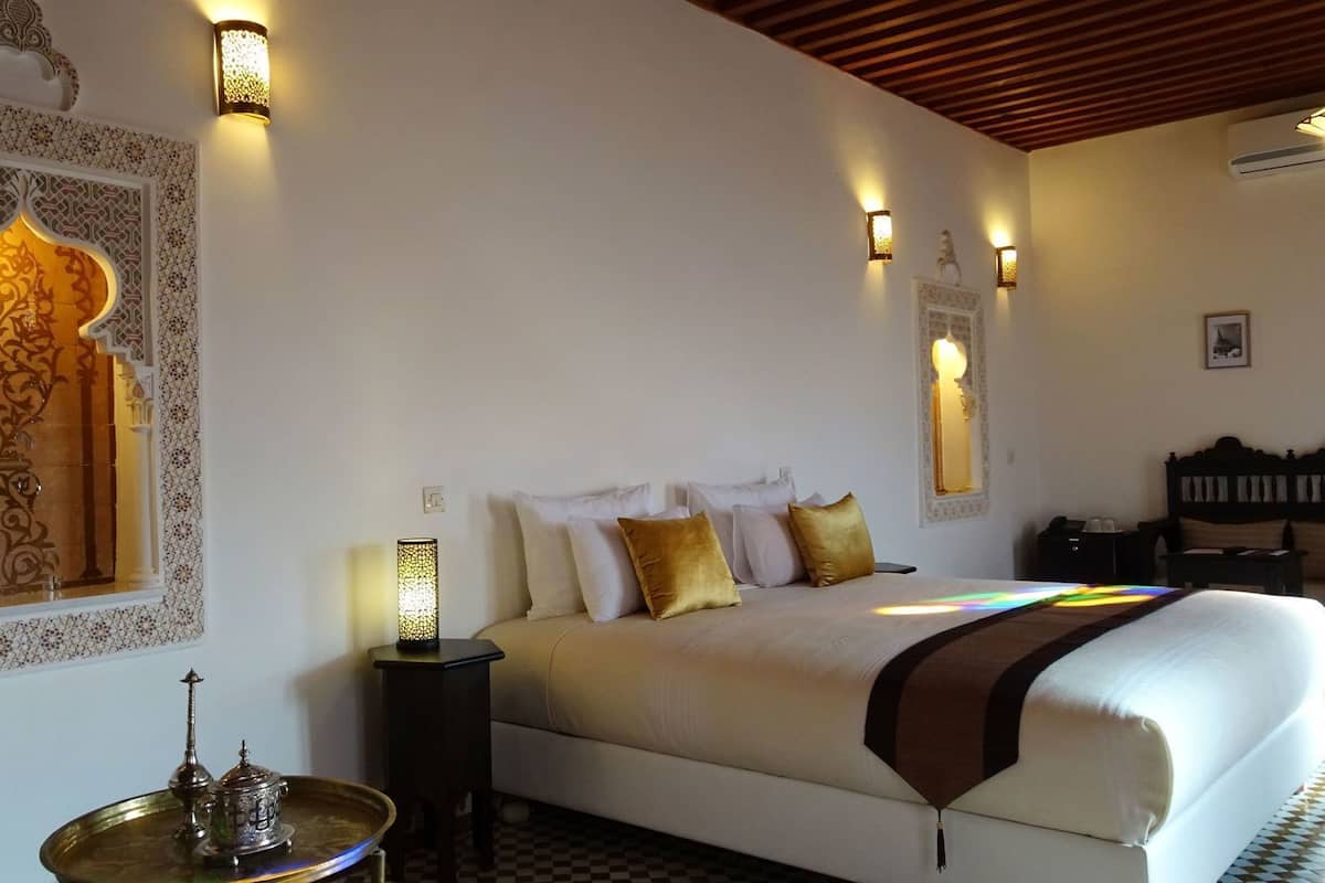 Premium bedding, pillowtop beds, minibar, in-room safe