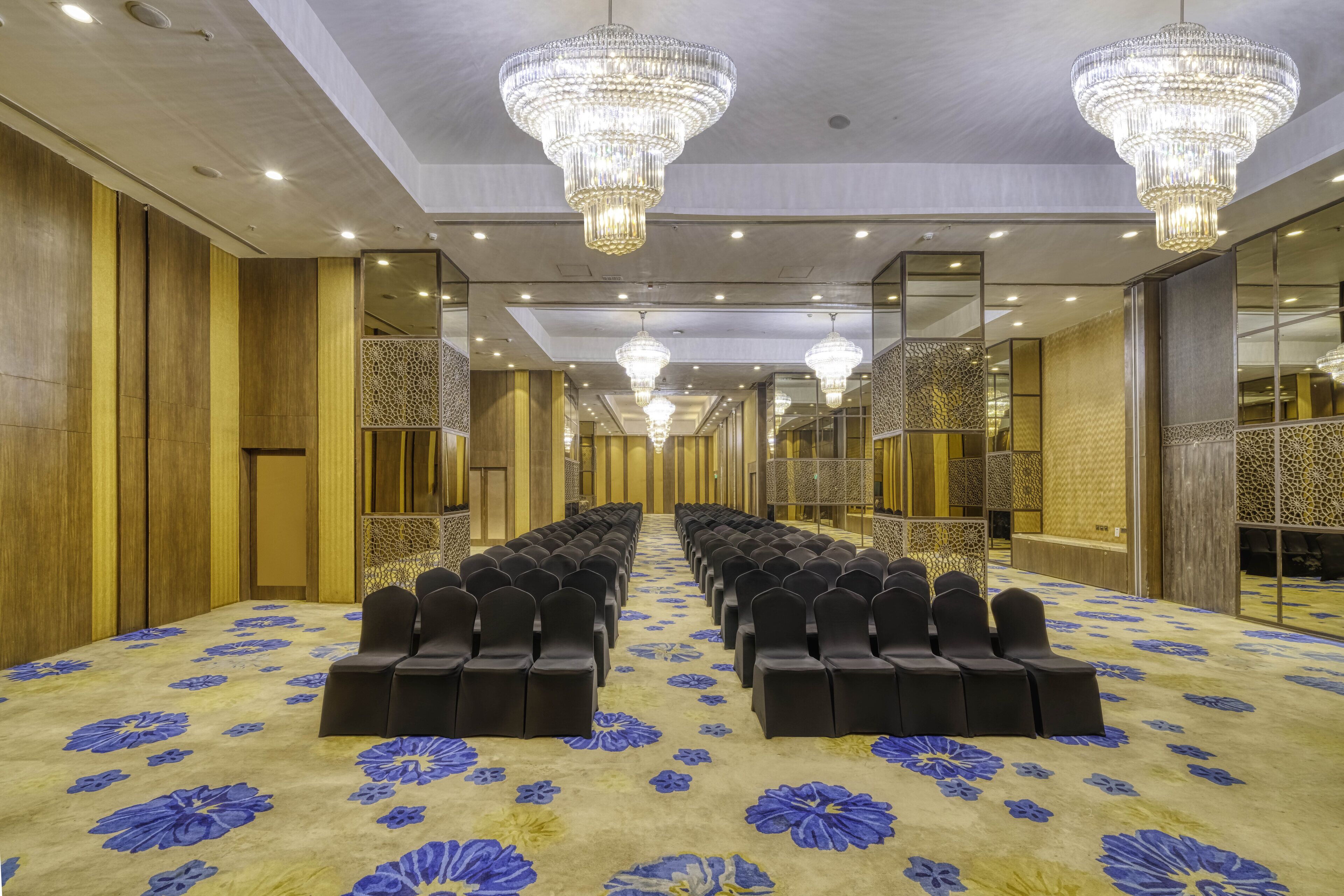 Photo - Holiday Inn Kolkata Airport by IHG