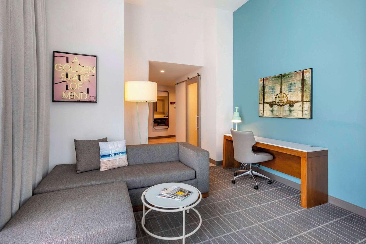 Suite, 1 King-Bett und Schlafsofa, Nichtraucher