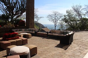 Lobby sitting area - Isla Natura Beach Huatulco (Santa María Huatulco)