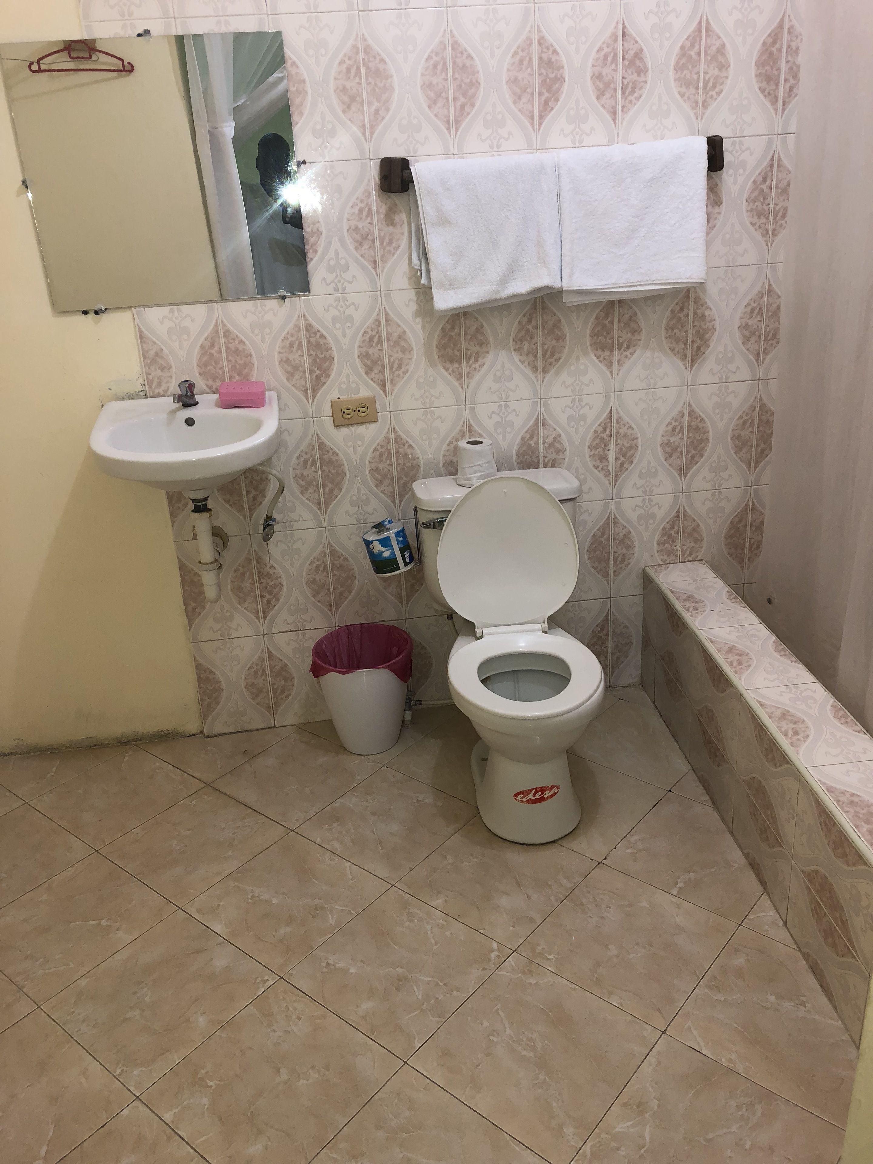 shower, free toiletries, towels