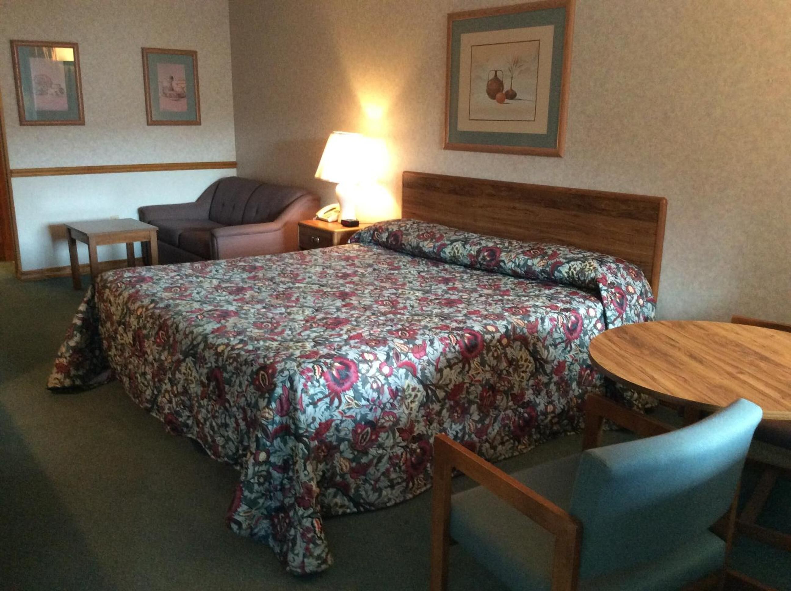 Desk, rollaway beds, free WiFi, bed sheets
