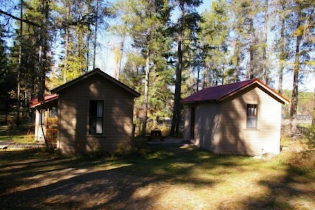 Cabin 7, 1 Double Bed, Refrigerator | 1 bedroom