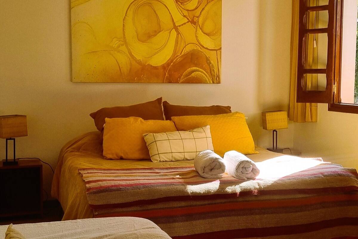Triple Room | Blackout drapes, WiFi (free), bed sheets