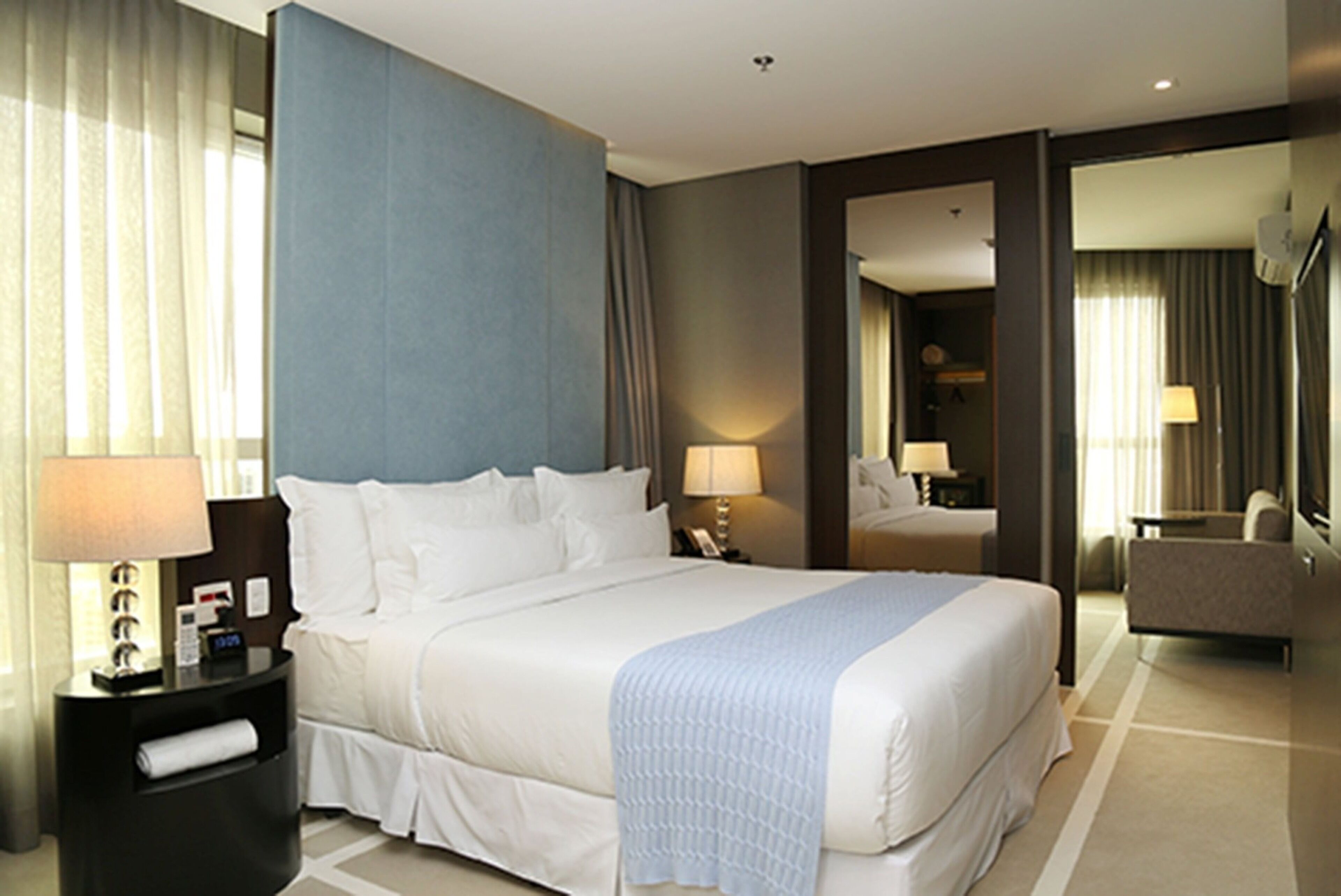 suite junior  | 1 bedroom, minibar, in-room safe, desk