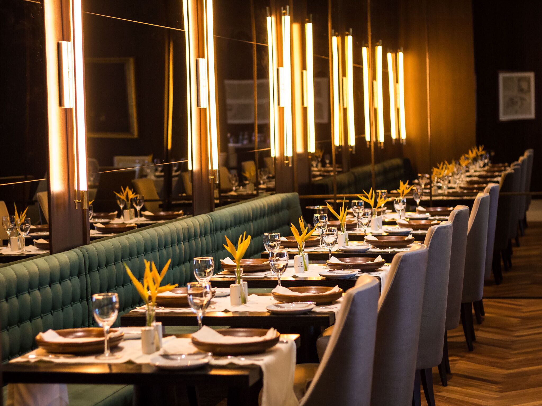 Breakfast, lunch, dinner served; Italian cuisine 