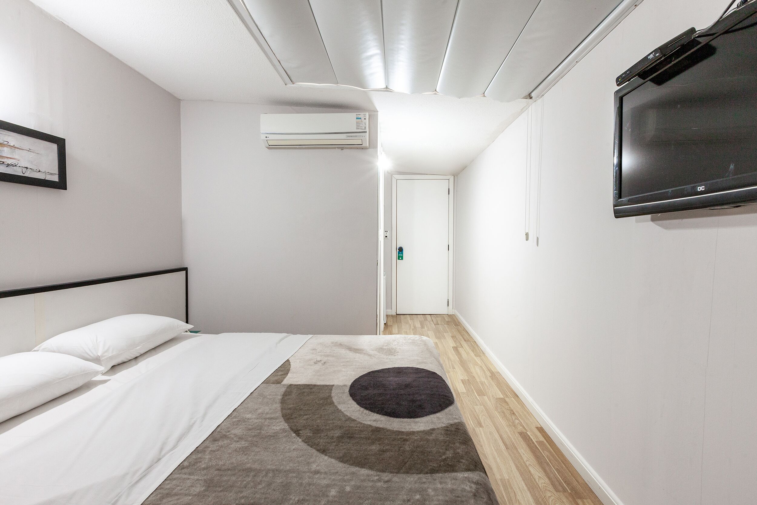 Kamar Double Deluks, 1 Tempat Tidur Double | Minibar, brankas, meja kerja, dan ruang kerja ramah laptop