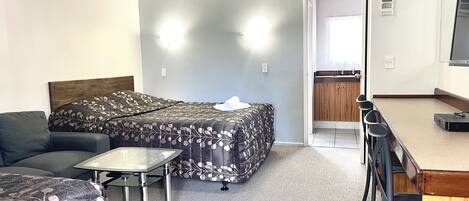 Comfort-studiosviitti | Työpöytä, pimennysverhot, äänieristys, ilmainen Wi-Fi