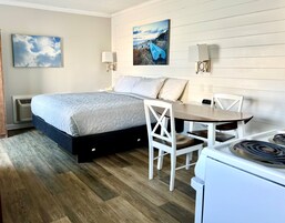 Atlantic Oceanside King Bed Room Efficiency Studio
