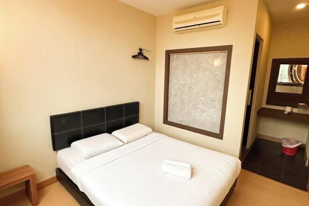 Desk, iron/ironing board, free WiFi, bed sheets