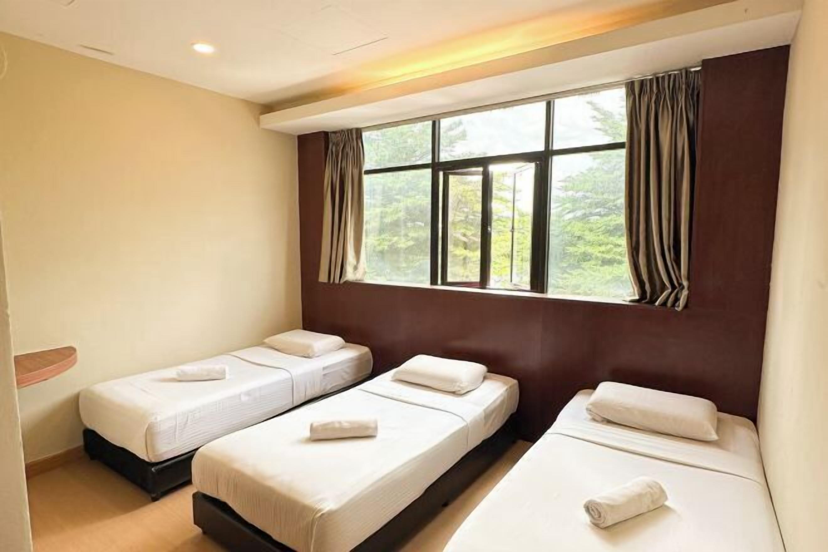 Bàn, bàn ủi/dụng cụ ủi quần áo, truy cập Internet không dây miễn phí 