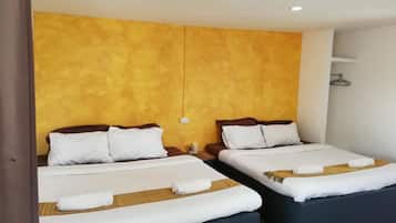 Family Quadruple Room, 2 Queen Beds | Desk, cribs/infant beds, rollaway beds, free WiFi
