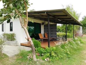 Family Quadruple Room, 2 Queen Beds | Desk, cribs/infant beds, rollaway beds, free WiFi