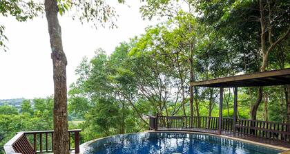 Village Farm & Winery