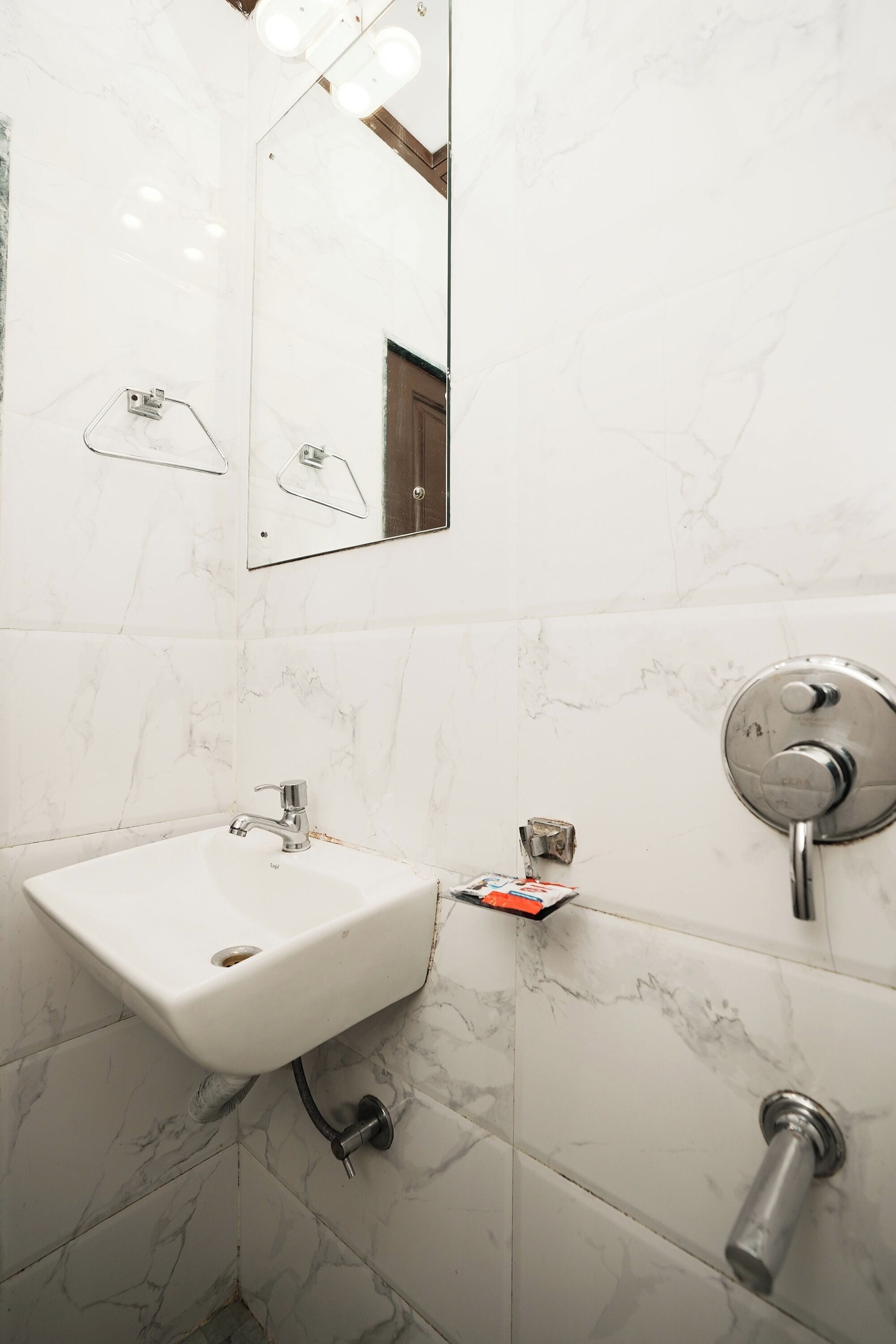 Photo - Collection O Airport Metro Andheri East