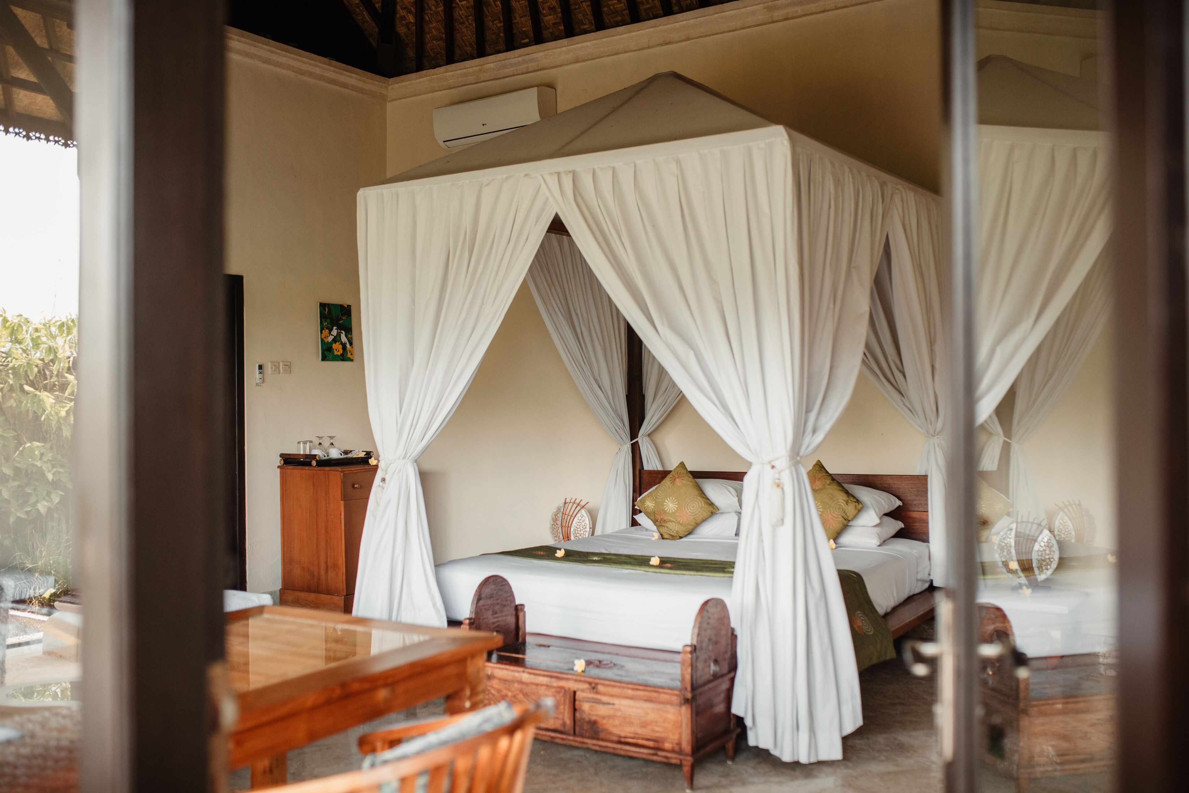 Villa, 1 slaapkamer | Een minibar, een kluis op de kamer, een bureau