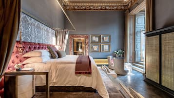 1 habitación, ropa de cama hipoalergénica, edredón y minibar