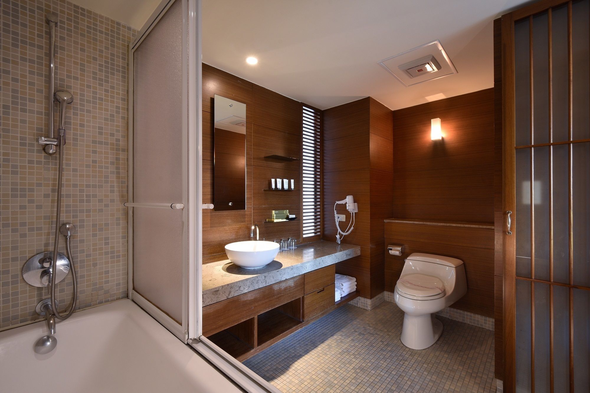 family room | bathroom | shower, eco-friendly toiletries, hair dryer, slippers