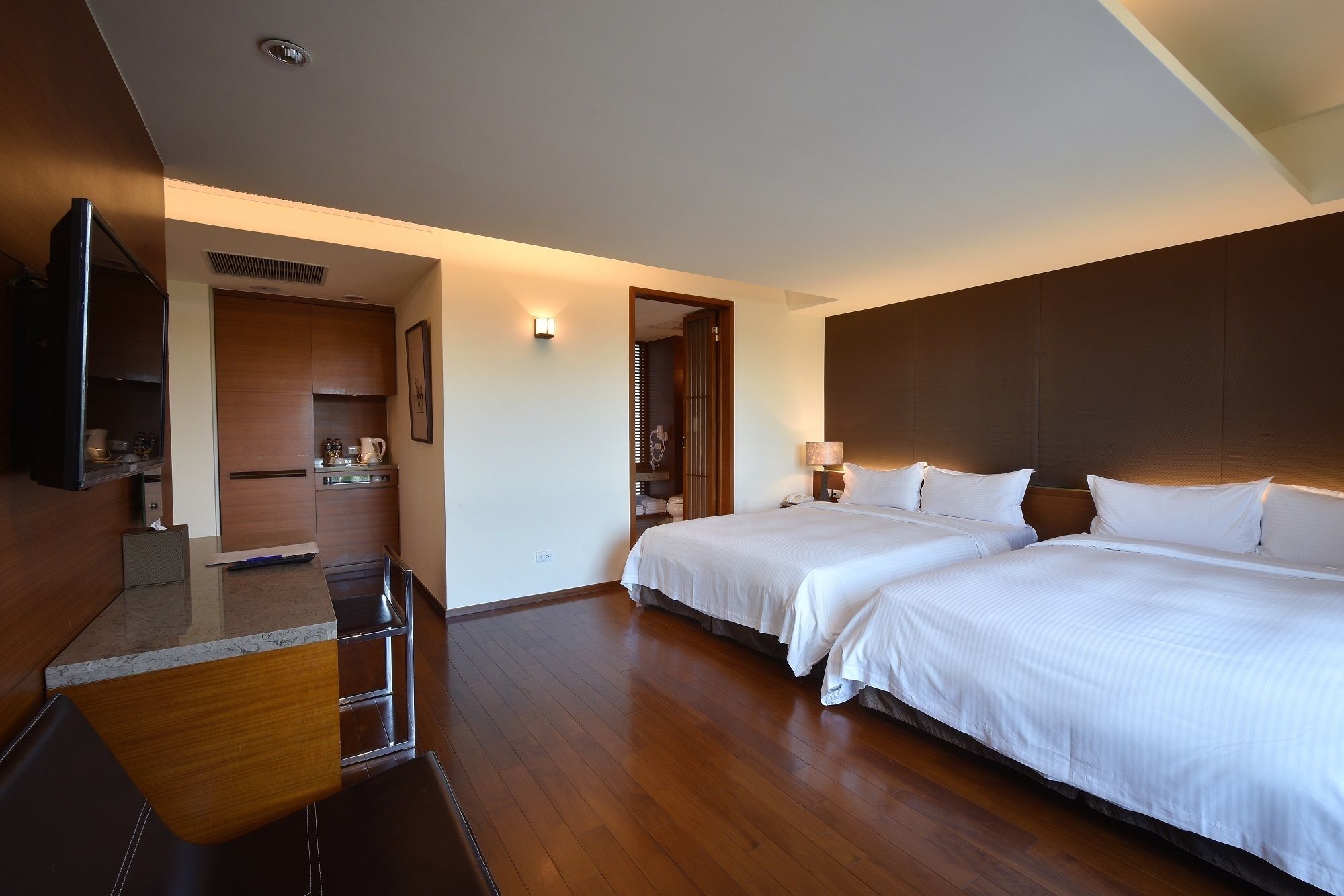 family room | minibar, desk, blackout curtains, free wifi