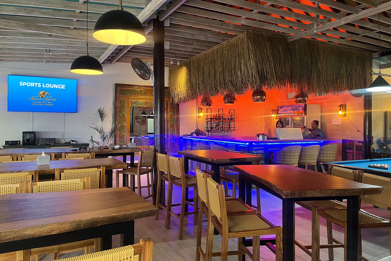 Sports bar