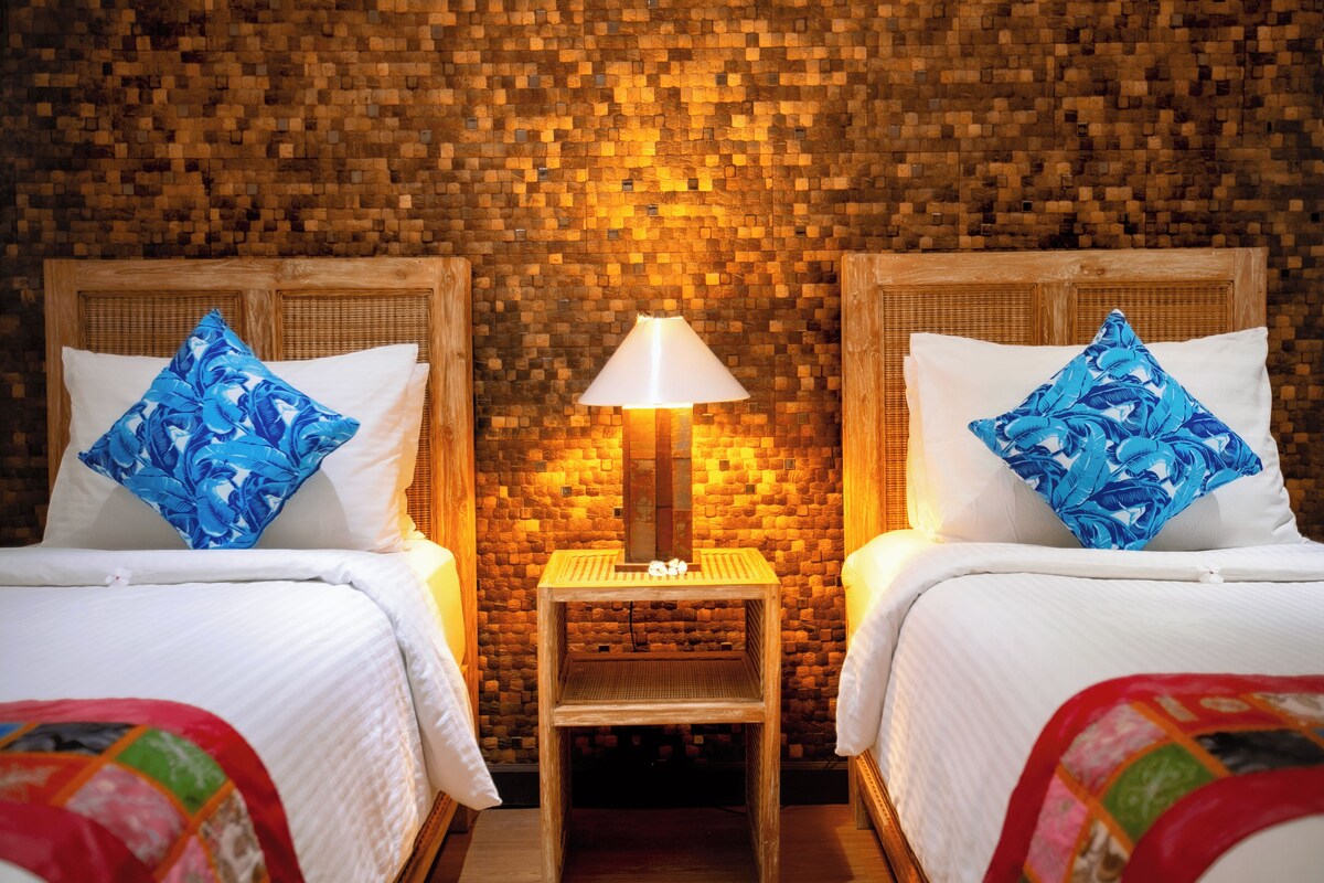 Minibar, in-room safe, desk, soundproofing