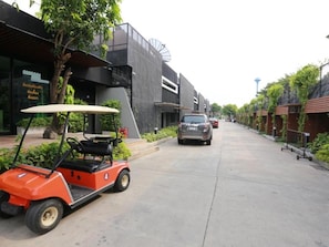Property grounds - MDR Hotel (Lop Buri)
