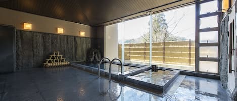 Bathtub spa indoor