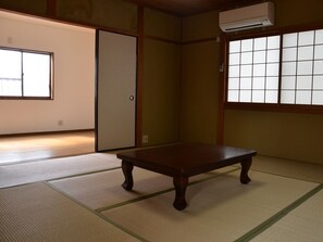 Japanese Style Room | Free WiFi - Tatamiya Inn (Kyoto)
