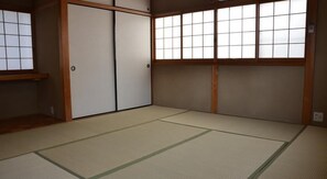 Japanese Style Room | Free WiFi - Tatamiya Inn (Kyoto)