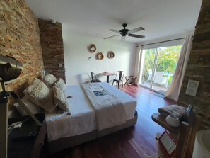 Double Room CUBA, Garden View | Minibar, individually furnished, soundproofing, rollaway beds - Villa Bora Bora (Gujan-Mestras)